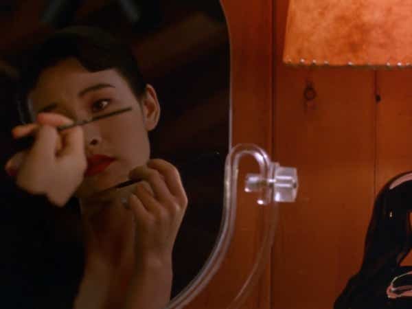 This shot, the first shot of a character in all of Twin Peaks, seems to indicate that Josie is putting on her in-universe and her out-of-universe make-up.